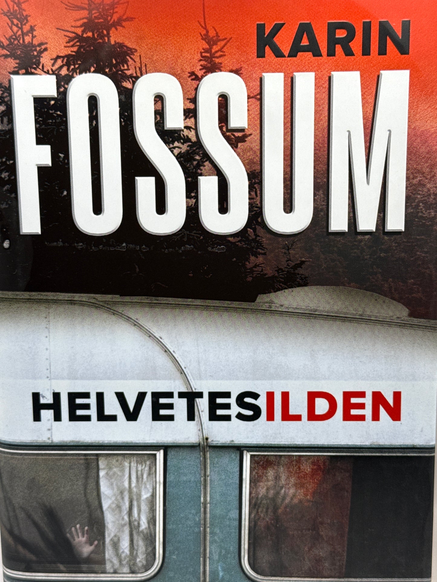 Helvetesilden - Innbundet