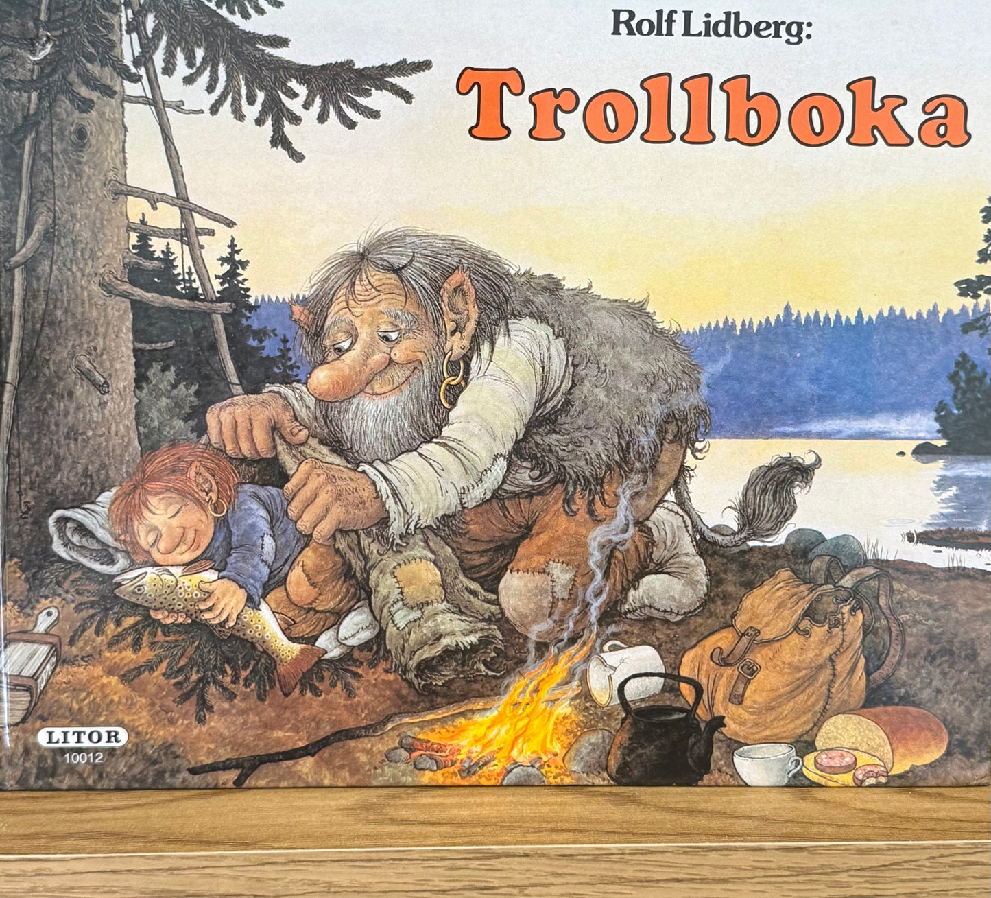 Skrukke Tull og småtroll i skogen - Innbundet