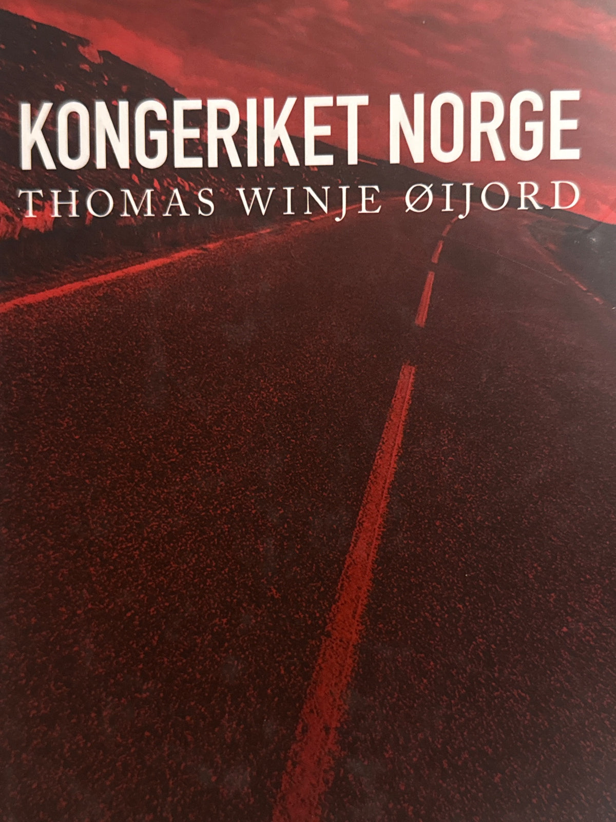 Forside av Kongeriket Norge av Thomas Winje Øijord 