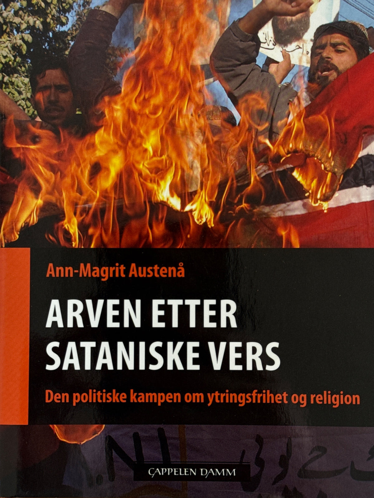 Forside av Arven etter sataniske vers av Ann-Magrit Austenå 