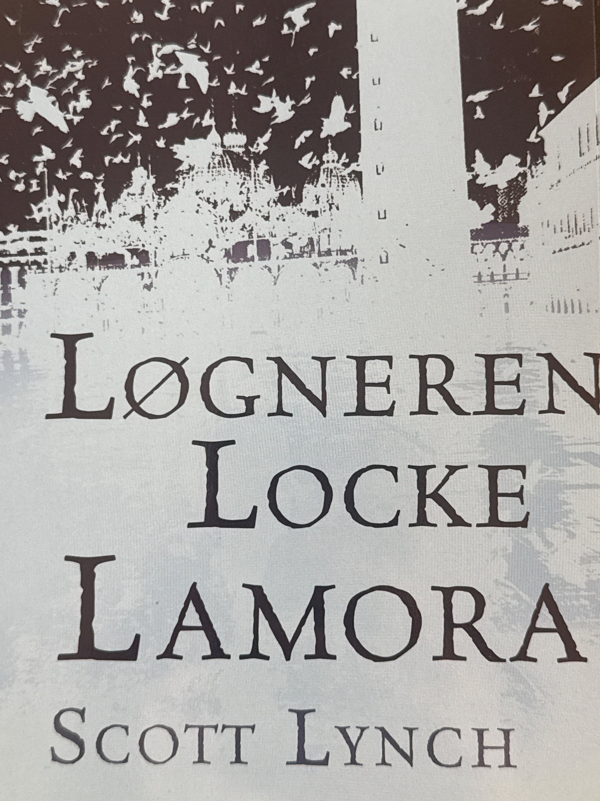 Forside av Løgneren Locke Lamora av Scott Lynch 