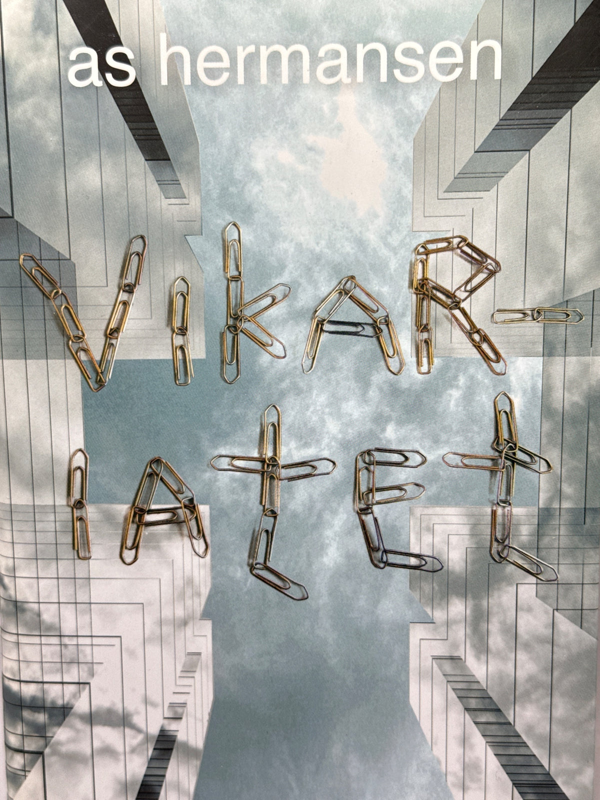 Forside av Vikariatet av As Hermansen 
